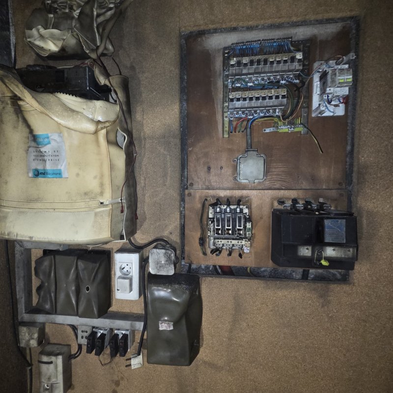 tableau électrique incendié avant